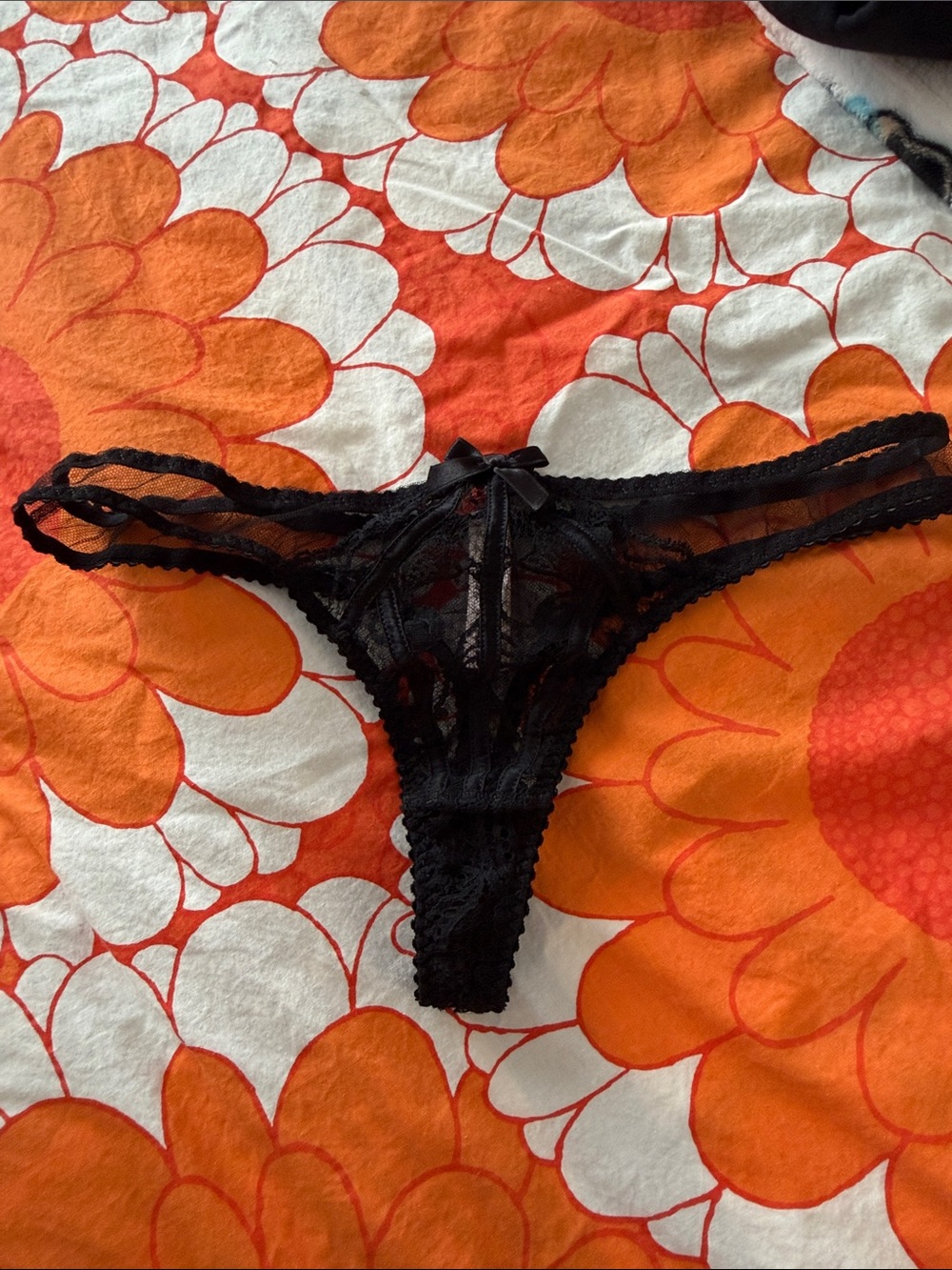 agent provocateur black rozlyn thong